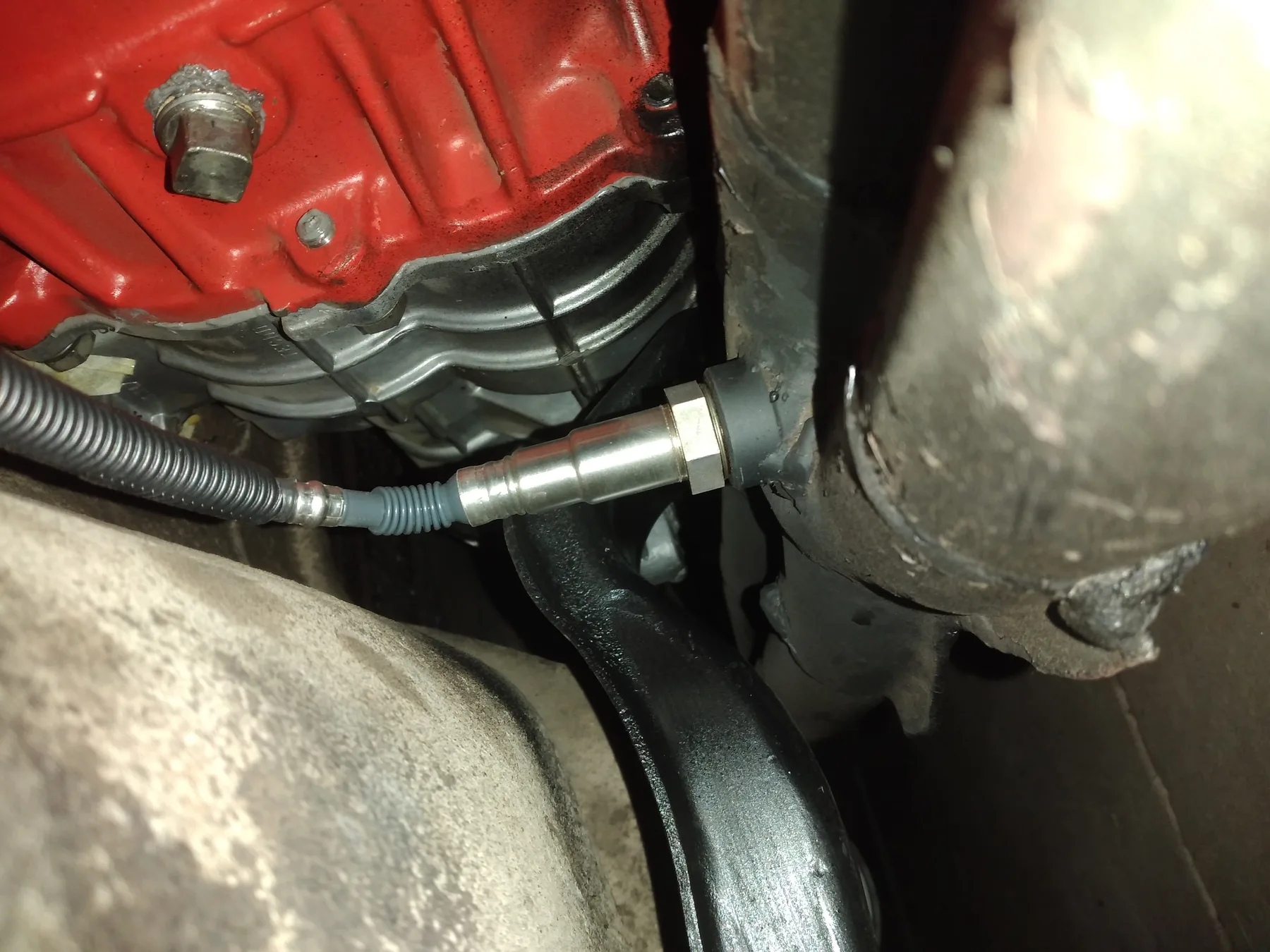 Added a pre-chamber for the oxygen sensor.